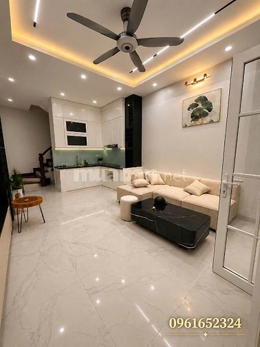 Nhà Đẹp Nguyên Căn 5T Cầu Giấy - Hoàng Quốc Việt - 4PN - full đồ, 15tr