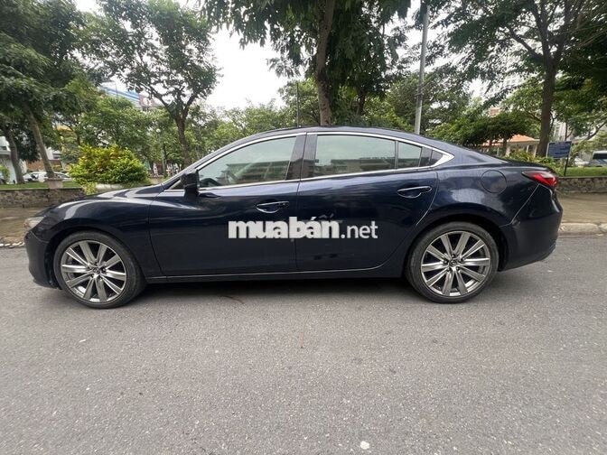 Mazda 6 Premium GTCCC 2022 Xanh đen