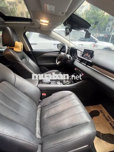 Mazda 6 Premium GTCCC 2022 Xanh đen