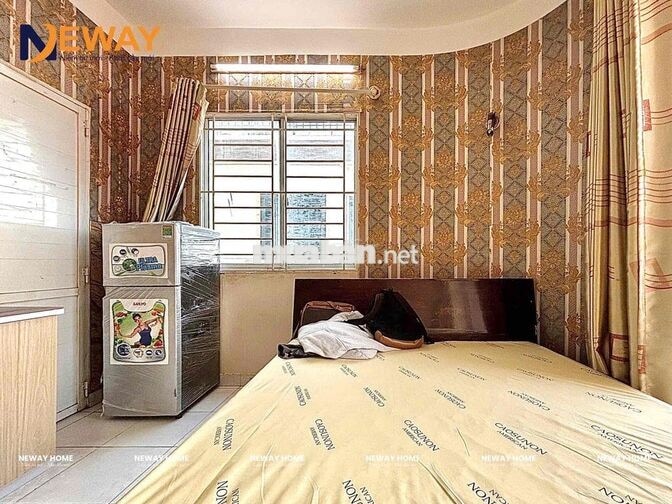 Phòng Ban Công Siêu Thoáng - Đầy Đủ Nội Thất Đối Diện Đầm Sen
