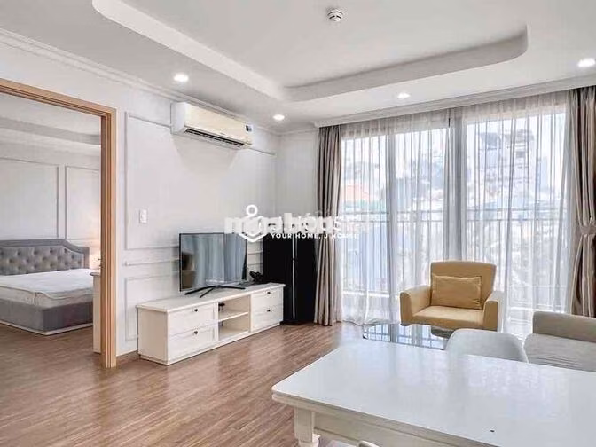Căn hộ đầy đủ ban công tách bếp ngay Lotte Mart, Eco green, Rmit,Ufm
