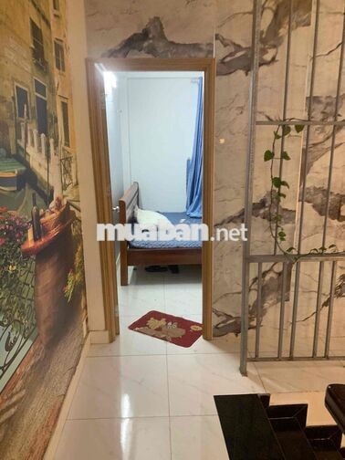 • NHÀ MẶT TIỀN 3 TẦNG 1 SÂN THƯƠNGj