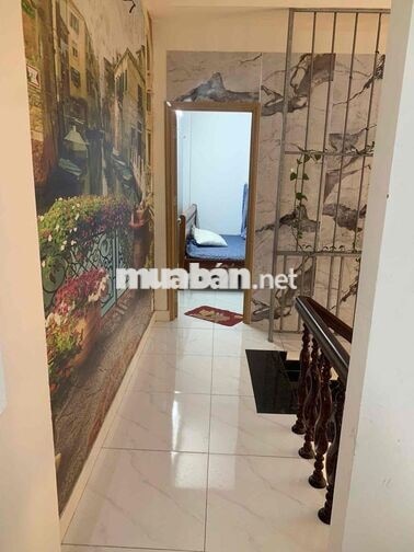 • NHÀ MẶT TIỀN 3 TẦNG 1 SÂN THƯƠNGj