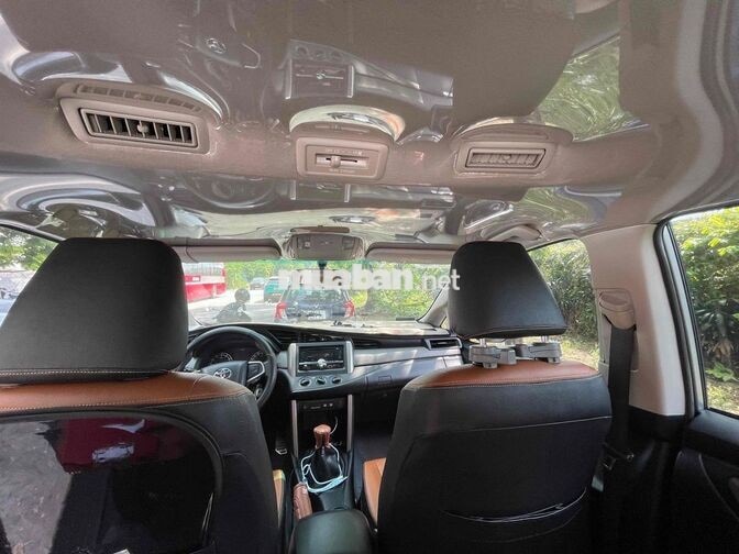 Toyota Innova 2016 2.0E - 71000 km