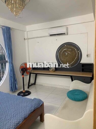 • NHÀ MẶT TIỀN 3 TẦNG 1 SÂN THƯƠNGj