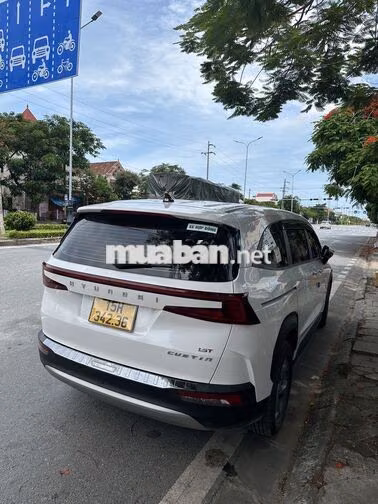 Hyundai Custin 7 chỗ Trắng 111.558 km