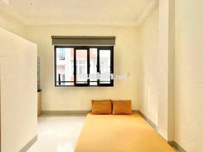 Phòng cửa sổ trời ánh sáng trực tiếp - Nguyễn Thị Thập gần chợ Tân Mỹ