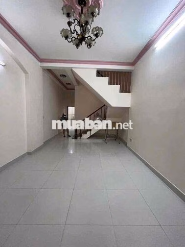cho thuê nhà 4x15 gồm 2lầu , 4pn, 3tolet , giá 12tr