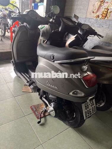 Piaggio Vespa 2009 Xám