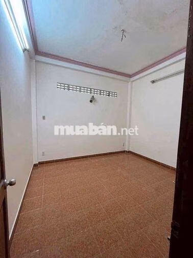 cho thuê nhà 4x15 gồm 2lầu , 4pn, 3tolet , giá 12tr