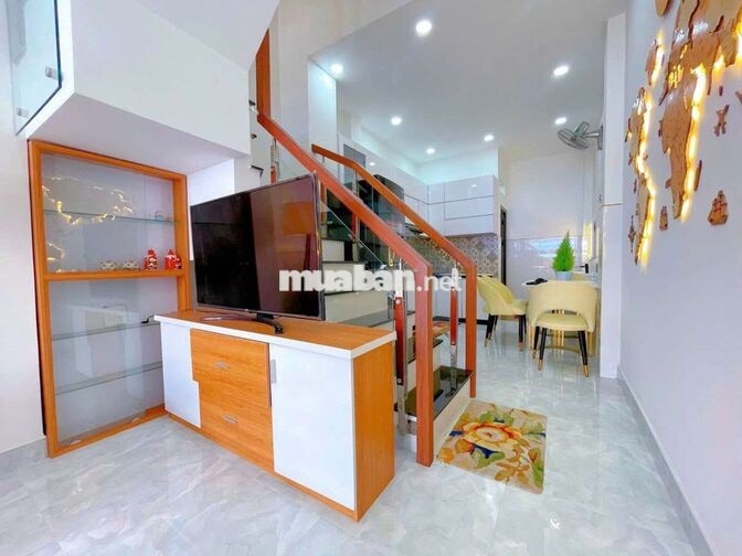 CHO THUÊ NHÀ ĐẸP – MẶT TIỀN DỄ KD – NGAY CV LÀNG HOA GÒ VẤP