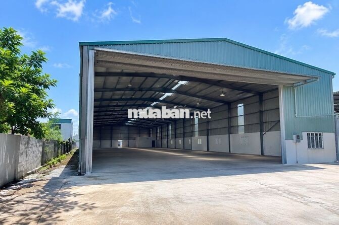 CHO THUÊ NHÀ KHO 900m2 TẠI HOÀ KHÁNH, SẴN ĐIỆN NƯỚC, GIÁ 50 TRIỆU