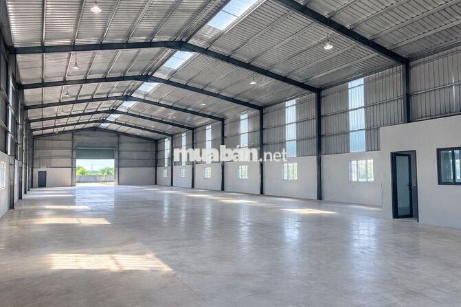 CHO THUÊ NHÀ KHO 900m2 TẠI HOÀ KHÁNH, SẴN ĐIỆN NƯỚC, GIÁ 50 TRIỆU
