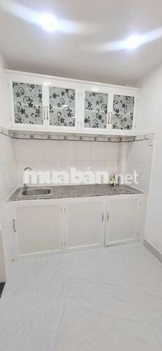 Cần bán căn nhà khu dân cư , nhà đẹp
