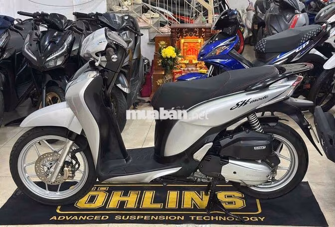 Honda SH Mode 2018 Bạc Đen Poche.Xe Khỏi Bàn