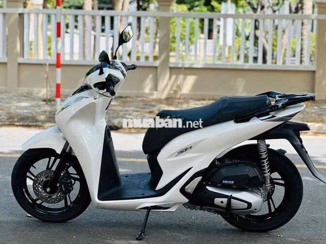 Honda SH 125 Trắng