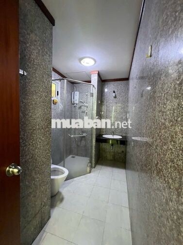 Cho thuê căn hộ Hoàng Anh Thanh Bình ngay Lotte, 2PN 1WC, giá 11tr