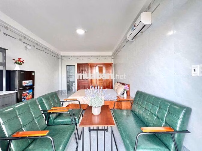 Studio Ban Công Cao Cấp FULL NỘI THẤT Kế bên Siêu Thị Emart 