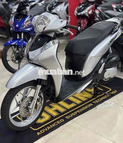 Honda SH Mode 2018 Bạc Đen Poche.Xe Khỏi Bàn
