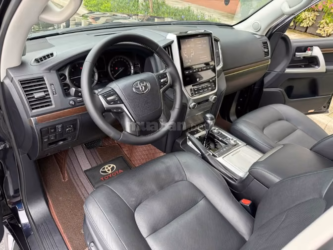 Bán Toyota Land Cruiser 4.6 V8 sản xuất 2020. xe cực mới.