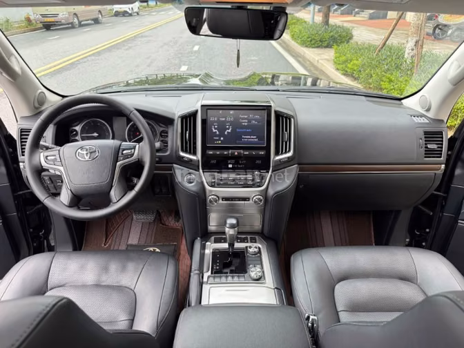 Bán Toyota Land Cruiser 4.6 V8 sản xuất 2020. xe cực mới.