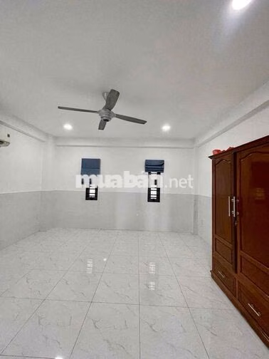 HƠN 4 TỶ - 5x14 - 3 TẦNG ĐÚC BTCT - TỈNH LỘ 10 - NHÀ MỚI Ở NGAY - SHR