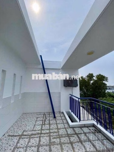 HƠN 4 TỶ - 5x14 - 3 TẦNG ĐÚC BTCT - TỈNH LỘ 10 - NHÀ MỚI Ở NGAY - SHR
