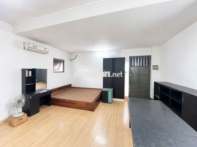 Trống sẵn studio sẵn máy lạnh đường Nguyễn Thị Tú giao Lê Trọng Tấn