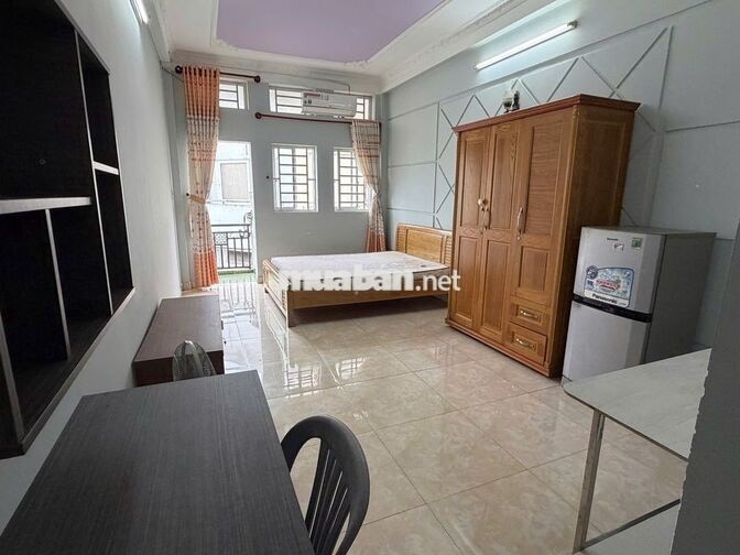 Phòng Nơ Trang Long (ngay cầu BĂNG KY), rộng, ban công lớn, full nthất
