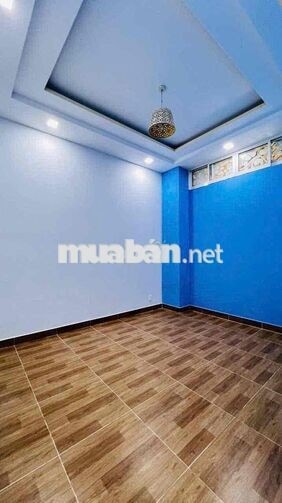 NHÀ SIÊU RỘNG SÂN Ô TÔ 5x32 GIÁ 11 TRIỆU TL37