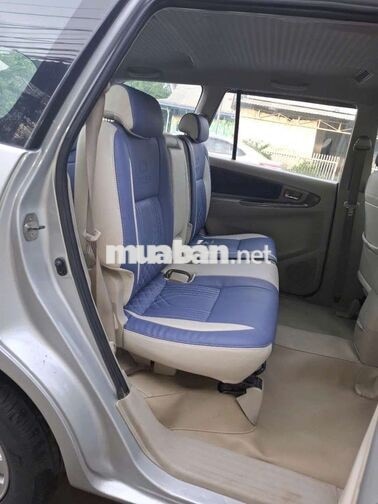 Toyota Innova 7 chỗ Số sàn Xăng Bạc