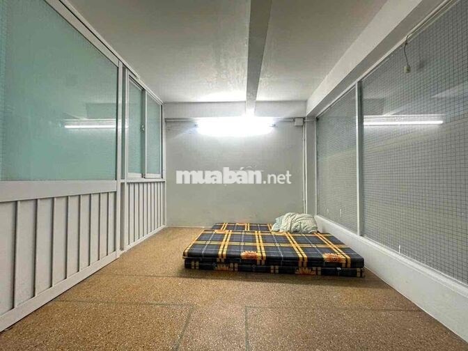 CHO THUÊ NHÀ ÂU CƠ 4x30M – MẶT BẰNG RỘNG, NHIỀU PHÒNG – 27TR/THÁNG