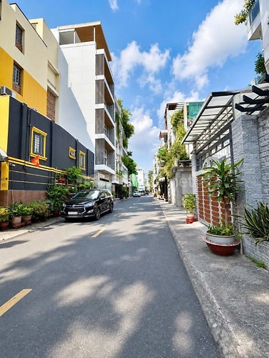 Bán 2MT HXH đường số 7 khu cư xá Đô Thành dt: 4.5m x 10m 1L giá 7 tỷ 9