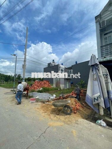 bán đất thổ cư CHÍNH CHỦ 250tr đã xây móng ở gần Hóc Môn