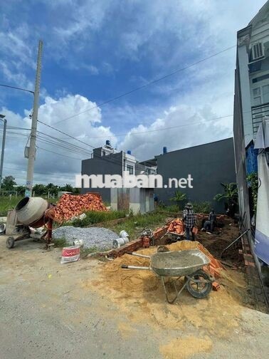 bán đất thổ cư CHÍNH CHỦ 250tr đã xây móng ở gần Hóc Môn