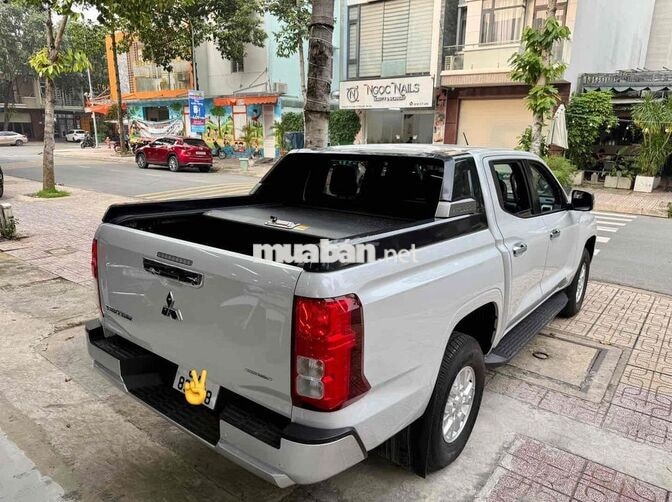 Mitsubishi Triton 2026 AT 4x2 9000 km Trắng