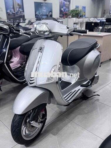 Piaggio Vespa Sprint 150 ABS iGet Bạc