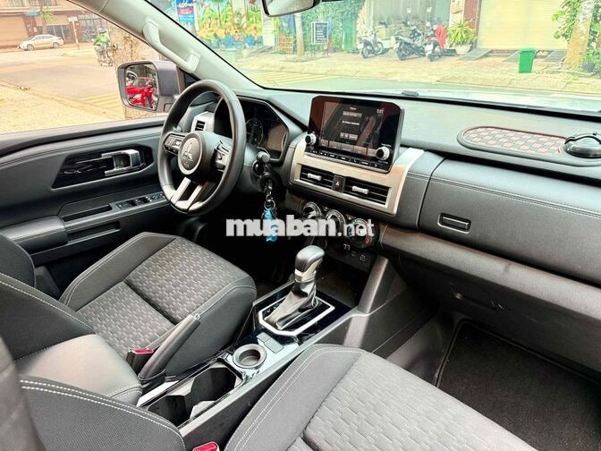 Mitsubishi Triton 2026 AT 4x2 9000 km Trắng