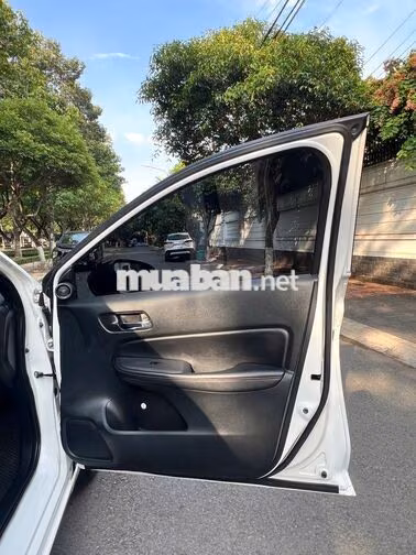 Honda City RS 2022 Trắng Tự động 33.000 km
