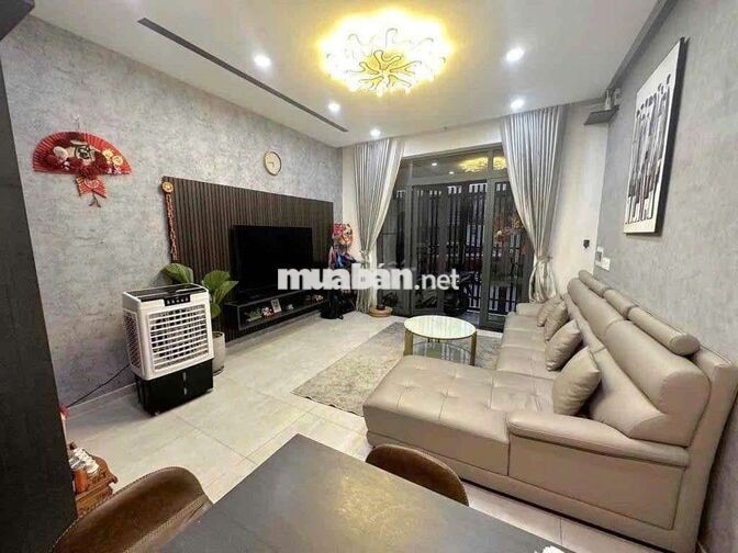 CHO THUÊ NHÀ HẺM XE TẢI 496 DUONG QUẢNG HÀM 3PN 4WC