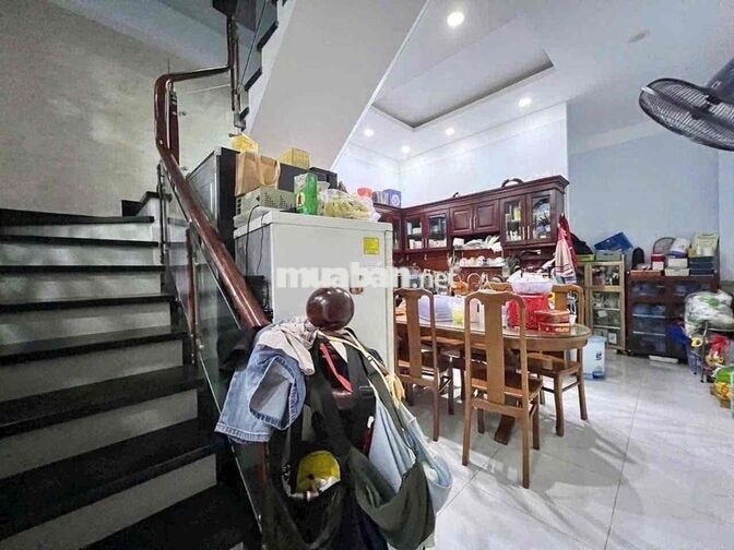 Khu Bên Sông cho thuê nhà 4 Tầng 4Pn 4Wc , hẻm tải khu dân cư đẹp