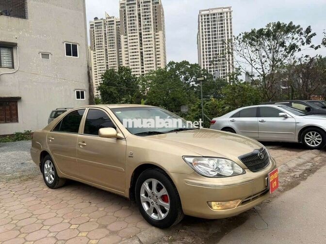 Toyota Camry 2005 Sedan Số sàn Vàng