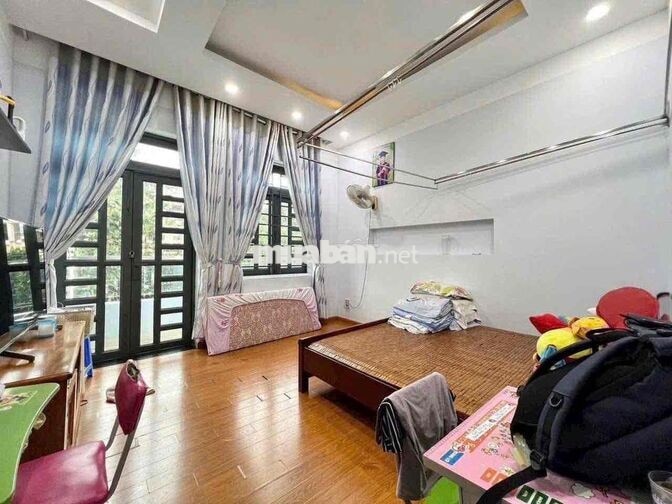 Khu Bên Sông cho thuê nhà 4 Tầng 4Pn 4Wc , hẻm tải khu dân cư đẹp