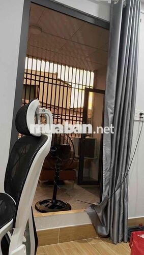 Cho thuê nhà nguyên căn đối diện Chợ Phạm Thế Hiển Q8