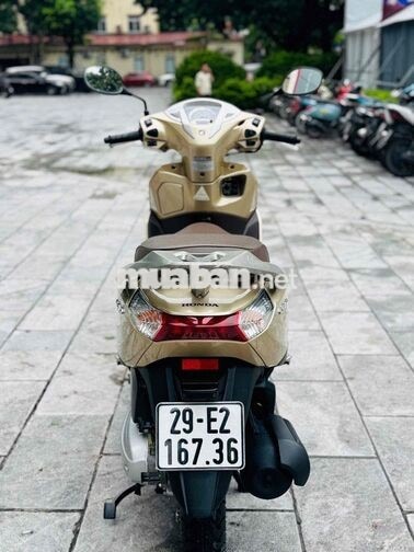 Honda Lead 125fi Vàng cát sơn máy zin 100% 1 chủ