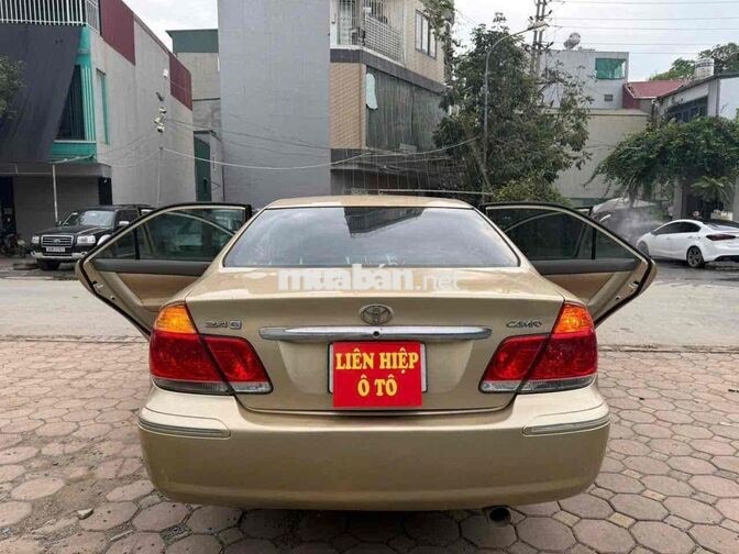 Toyota Camry 2005 Vàng Số sàn