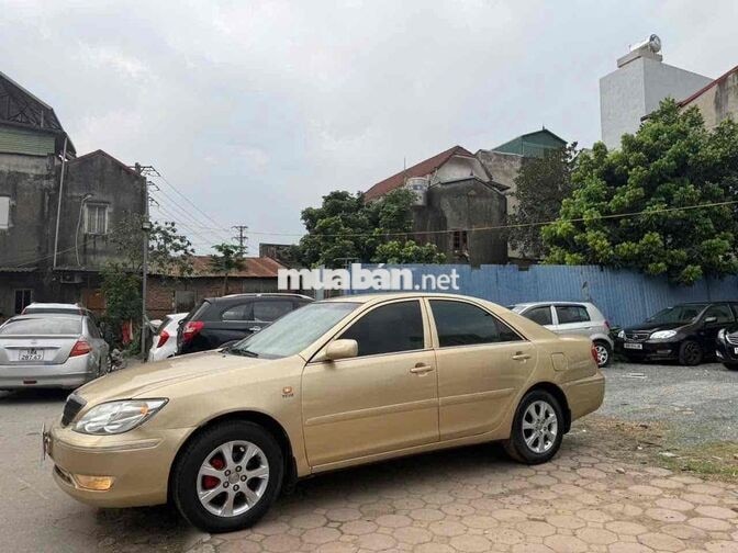 Toyota Camry 2005 Vàng Số sàn