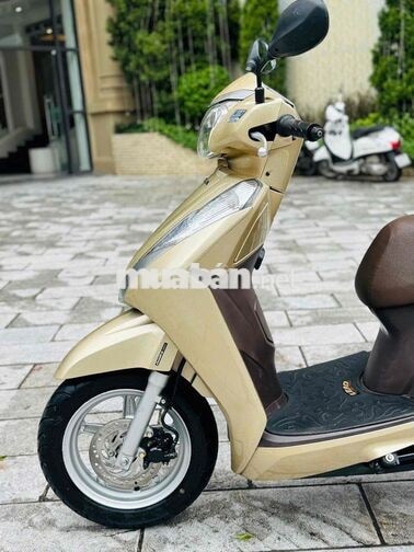 Honda Lead 125fi Vàng cát sơn máy zin 100% 1 chủ