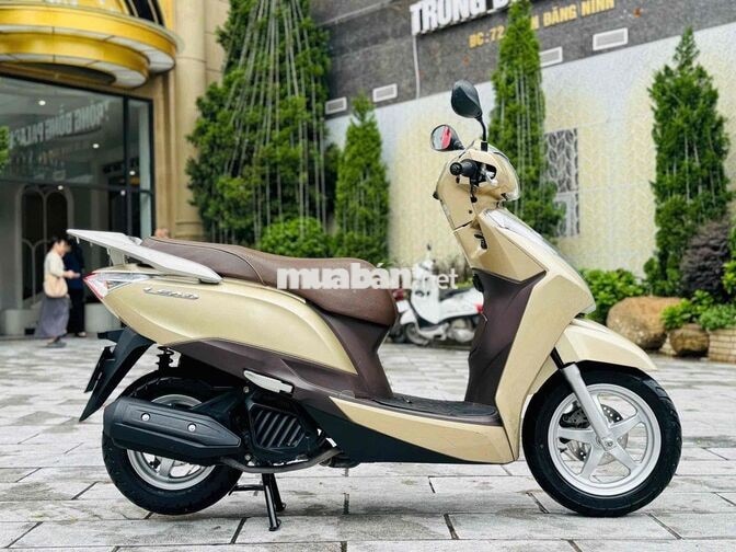 Honda Lead 125fi Vàng cát sơn máy zin 100% 1 chủ