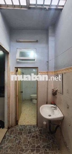 Nhà cấp 4 có lững gồm 2PN hẻm tại đường số 9 gần Phạm Văn Đồng